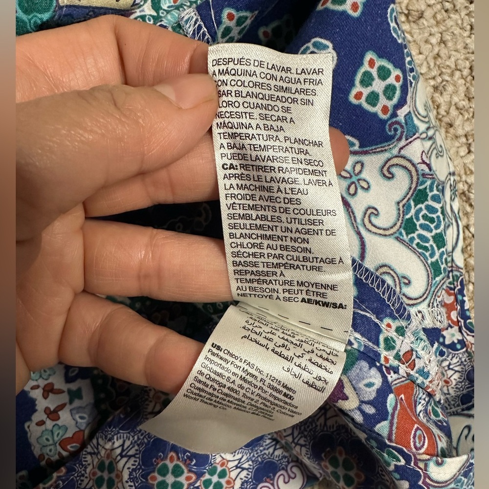 S Chico's Blue and White 3/4 Sleeve Graphic Tunic size 2 or L - Picture 9 of 11